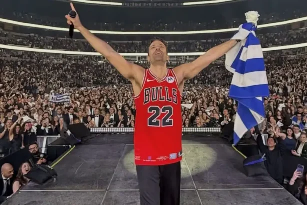 Κωνσταντίνος Αργυρός live στο United Center Σικάγο συναυλία