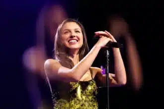 Olivia Rodrigo στη σκηνή με στοιχεία για το νέο άλμπουμ μετά το Guts και νέα αισθητική εποχή