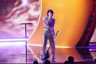 sombr Cranberries Linger live Δουβλίνο Noel Hogan Mike Hogan σκηνή