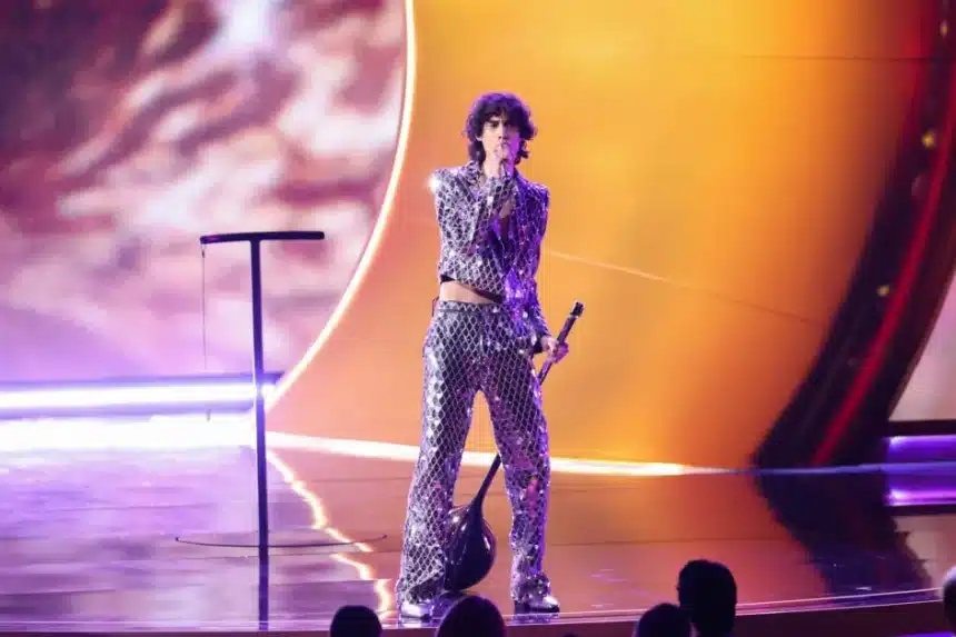 sombr Cranberries Linger live Δουβλίνο Noel Hogan Mike Hogan σκηνή