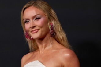 Zara Larsson σε εμφάνιση το 2026 κατά τη διάρκεια συνέντευξης και δηλώσεων για τις αντιδράσεις στο TikTok
