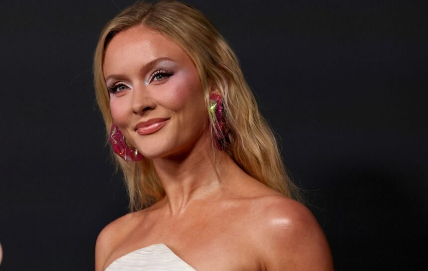 Zara Larsson σε εμφάνιση το 2026 κατά τη διάρκεια συνέντευξης και δηλώσεων για τις αντιδράσεις στο TikTok