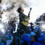 Jack White στη σκηνή σε εμφάνιση με νέα τραγούδια και έντονη παρουσία