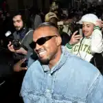 Kanye West σε δημόσια εμφάνιση εν μέσω αντιδράσεων για τη συμμετοχή του στο Wireless Festival στο Λονδίνο