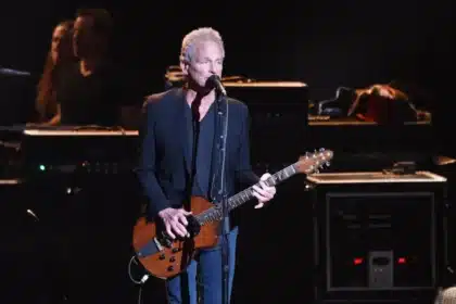 Lindsey Buckingham των Fleetwood Mac μετά την επίθεση με άγνωστη ουσία στη Santa Monica