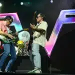 Weezer σε live εμφάνιση με αφορμή την κυκλοφορία του Shine Again πριν την περιοδεία τους